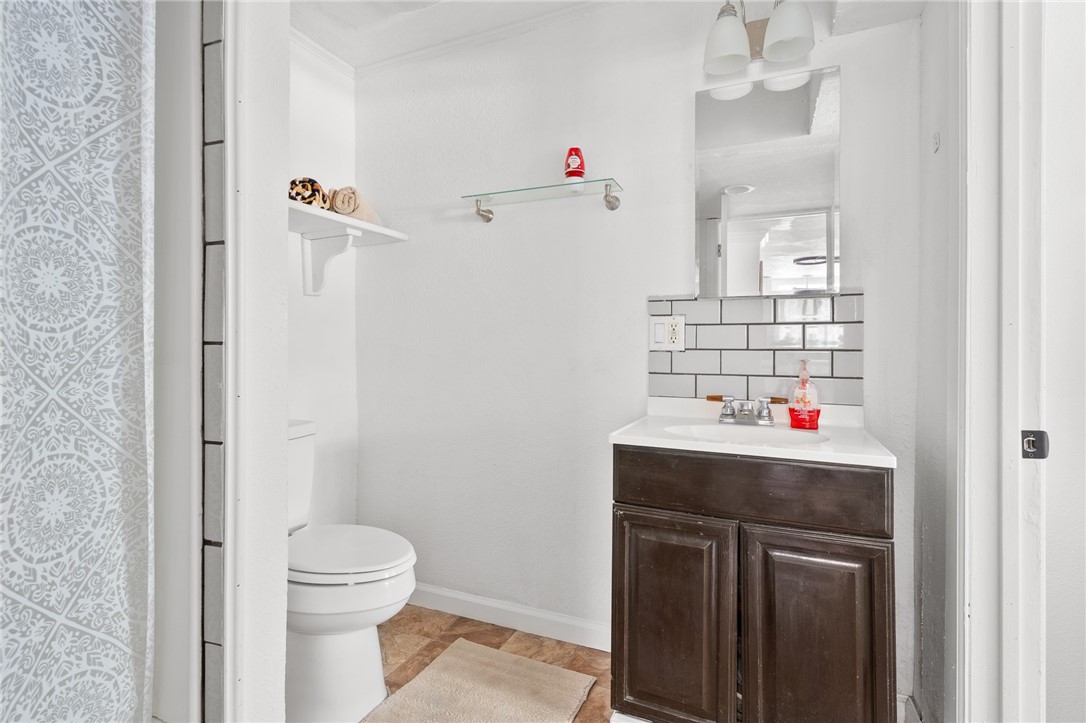 120 Retama Property Photo 13