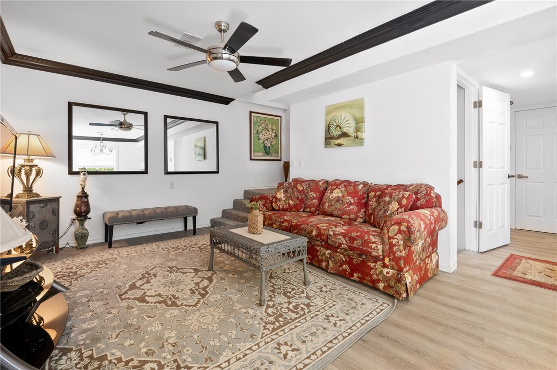 120 Retama Property Photo 17