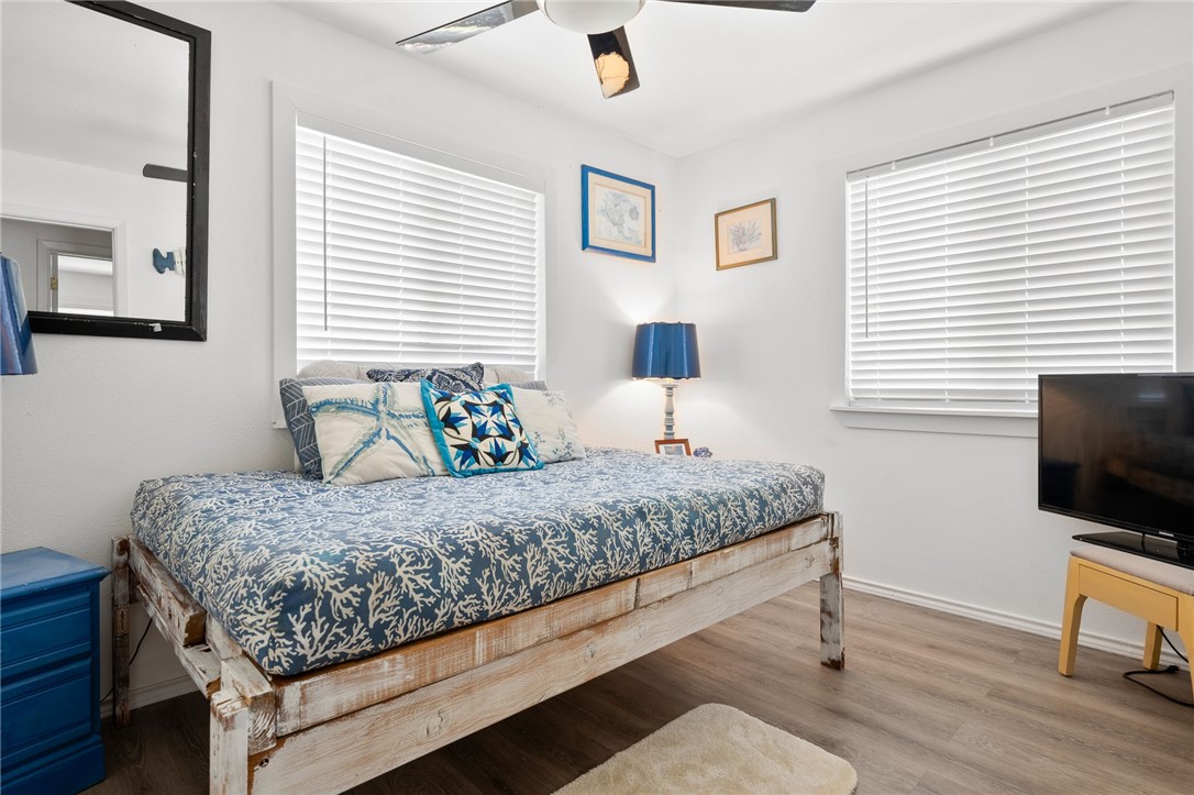 120 Retama Property Photo 23