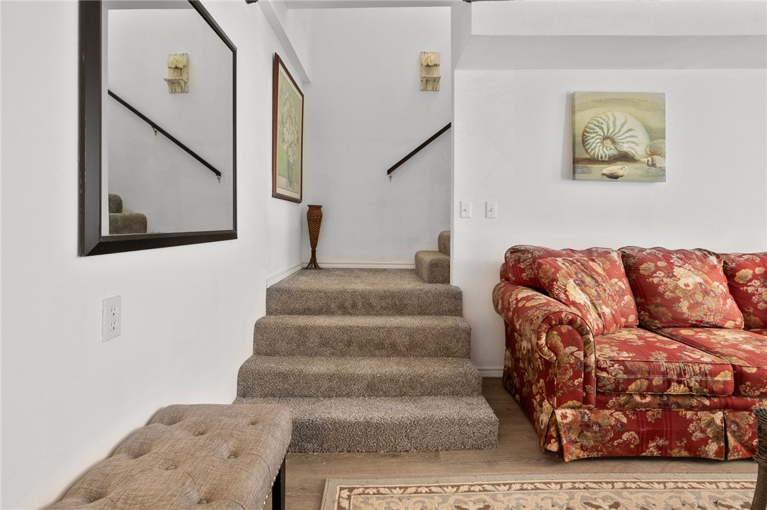 120 Retama Property Photo 28