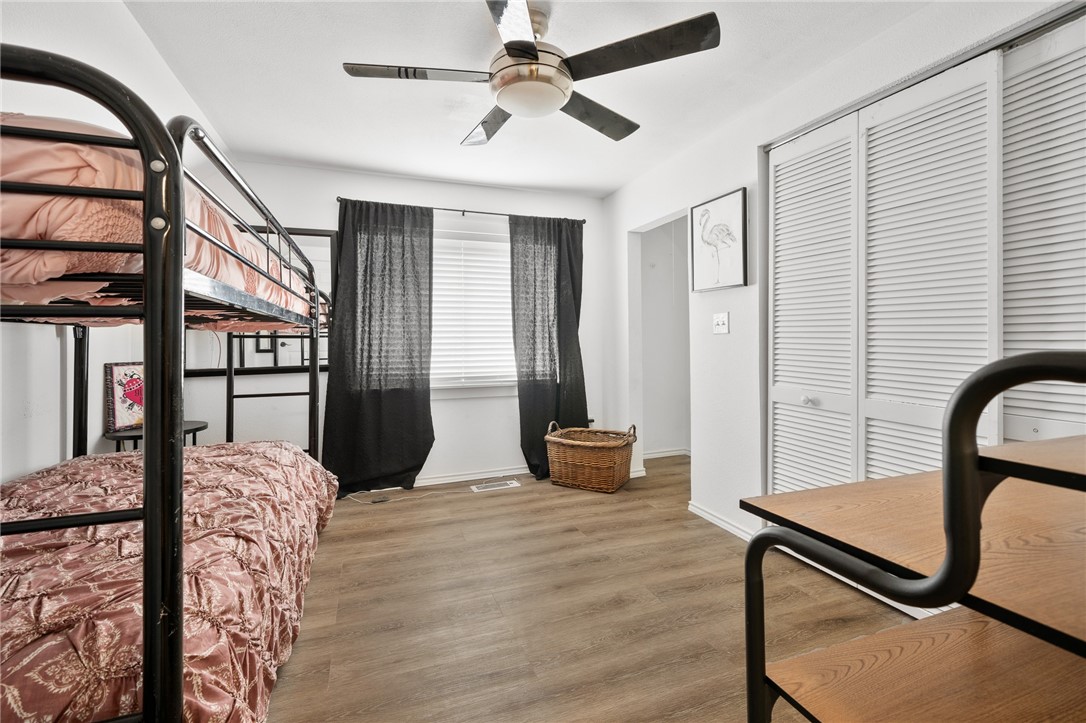 120 Retama Property Photo 29