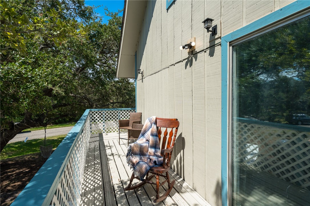 120 Retama Property Photo 34