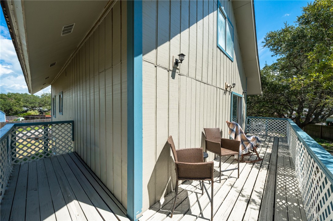 120 Retama Property Photo 35