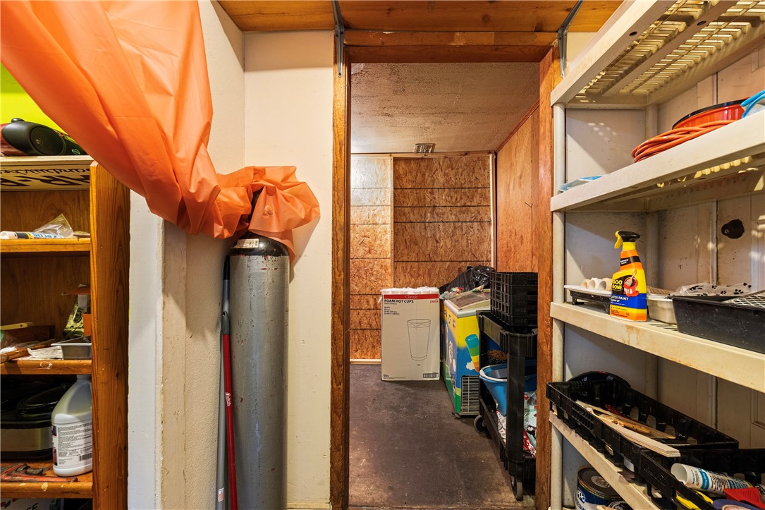 519 Avenue B Property Photo 14