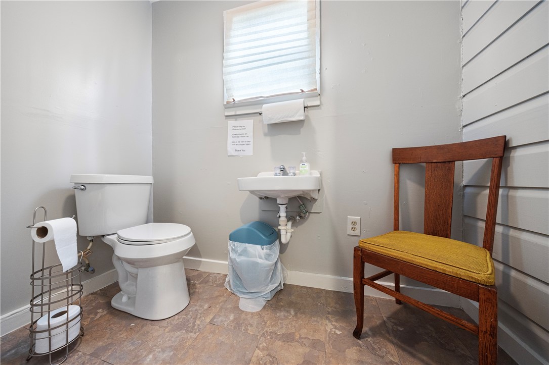 519 Avenue B Property Photo 18