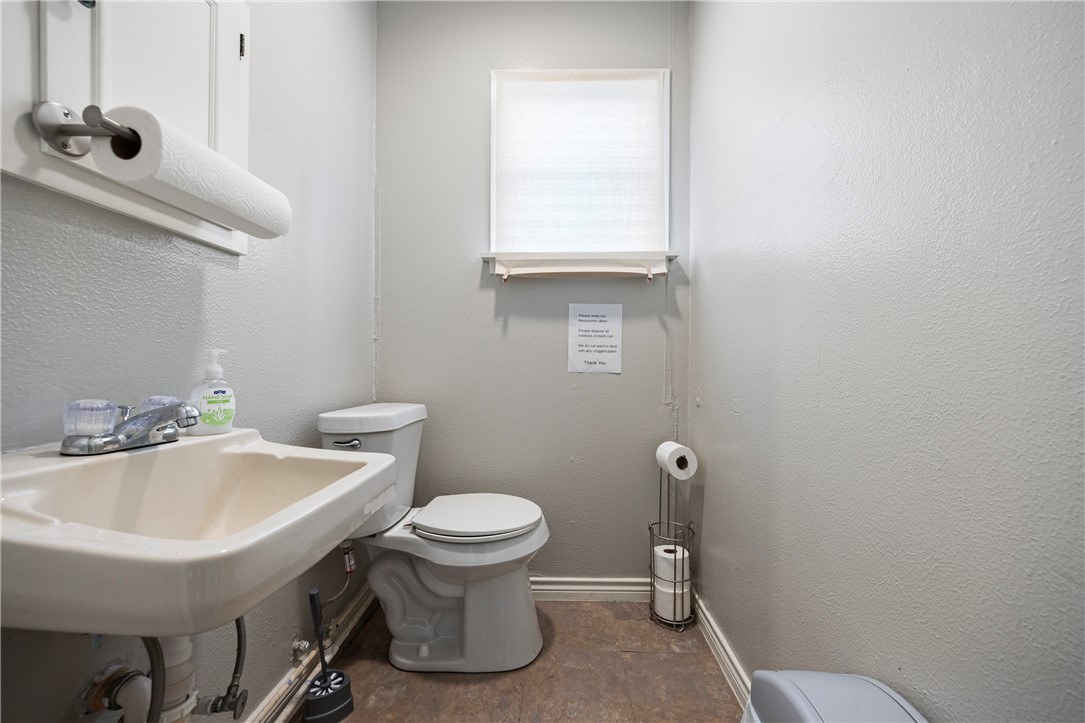 519 Avenue B Property Photo 19