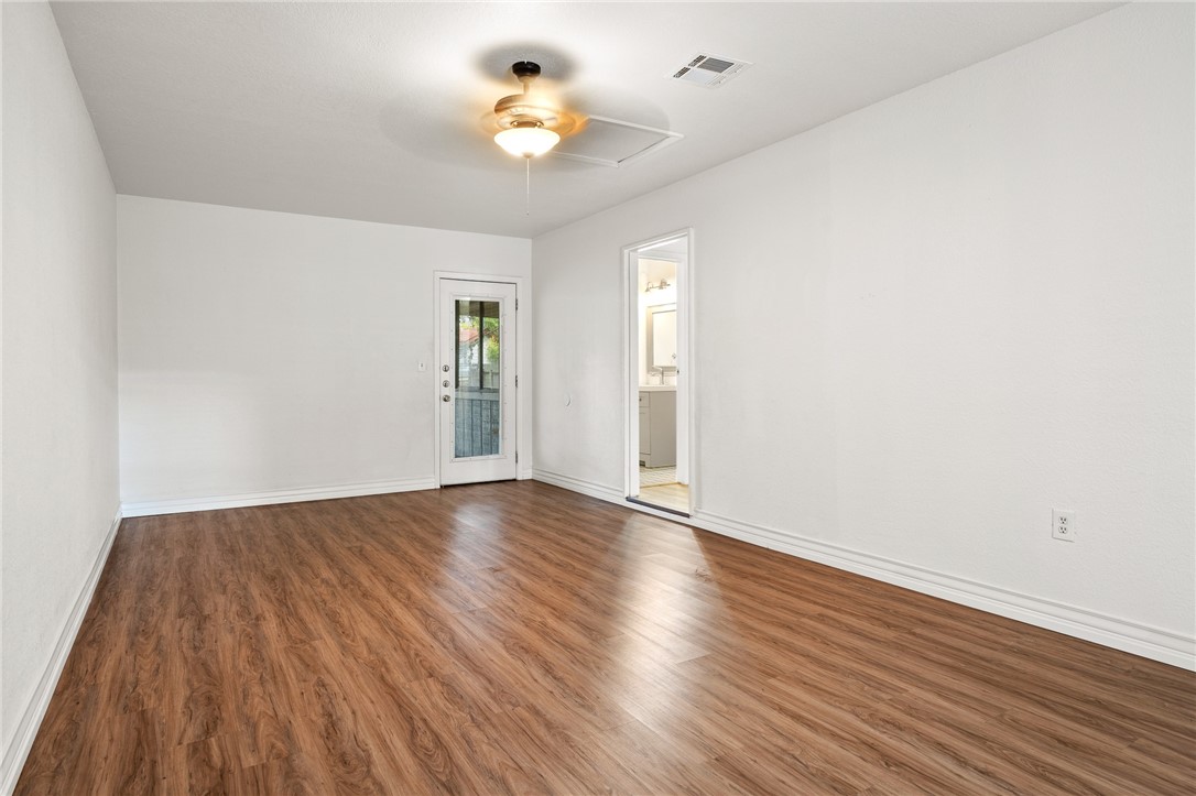 2551 Poinsetta Property Photo 7