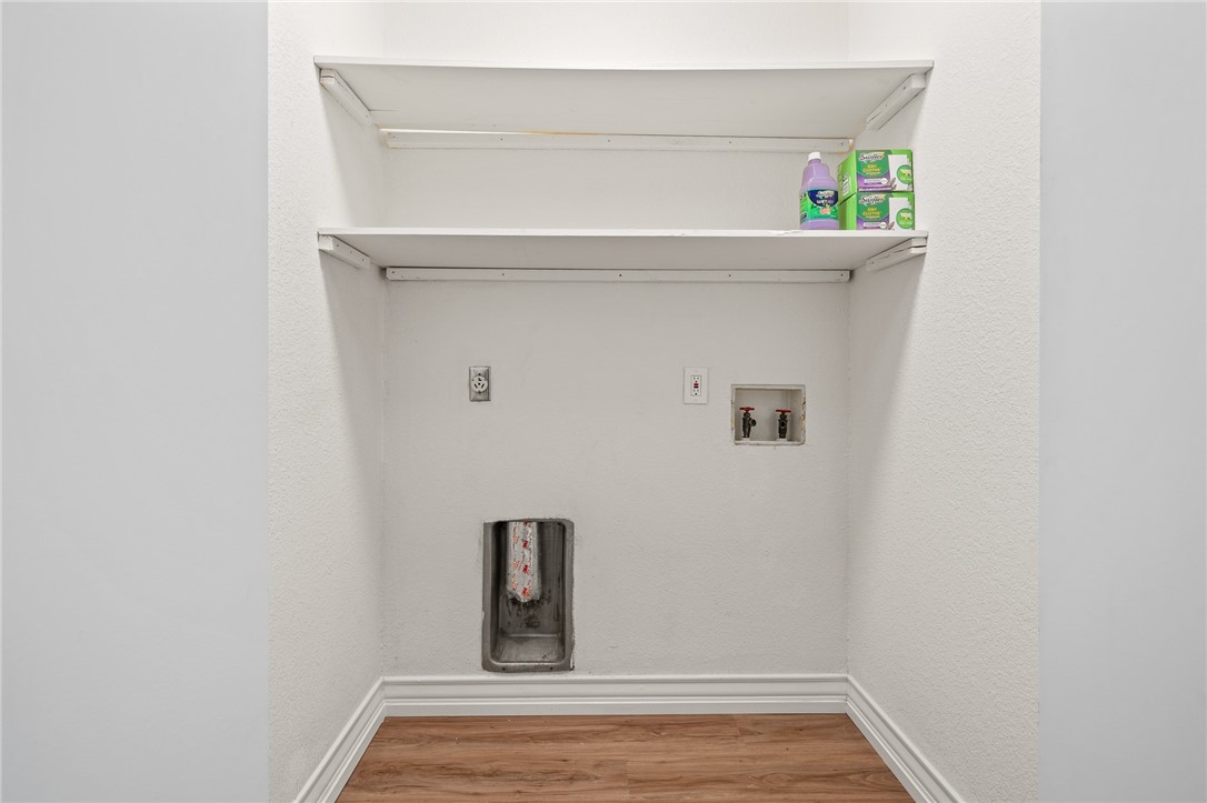 2551 Poinsetta Property Photo 8