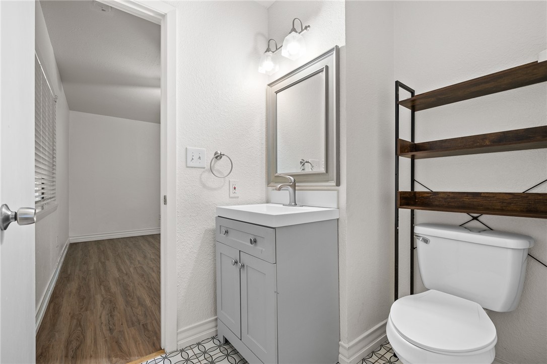 2551 Poinsetta Property Photo 9