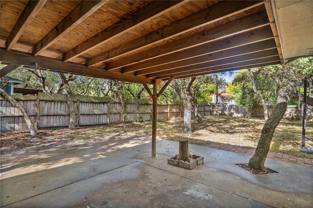 2551 Poinsetta Property Photo 16