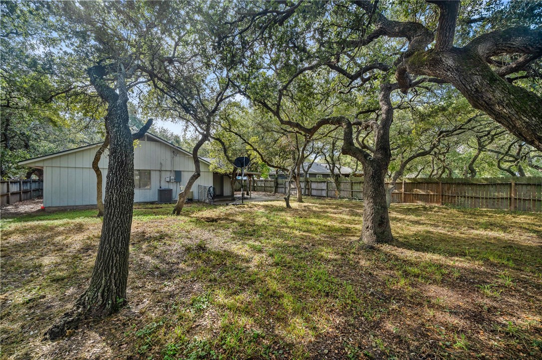 2551 Poinsetta Property Photo 21