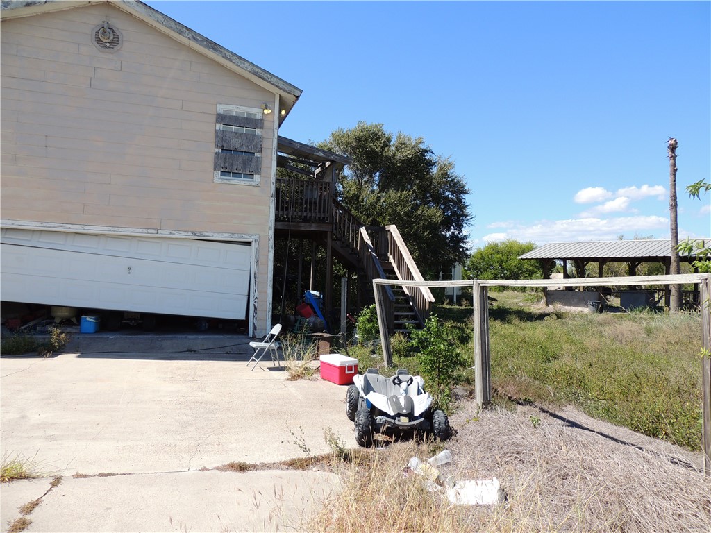 7742 Lang Property Photo 5