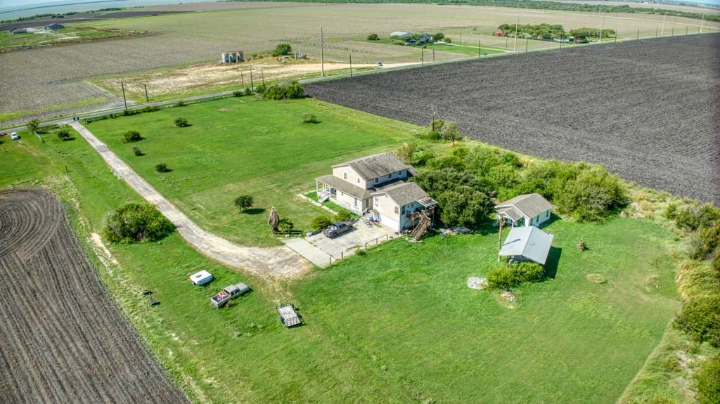7742 Lang Property Photo 10