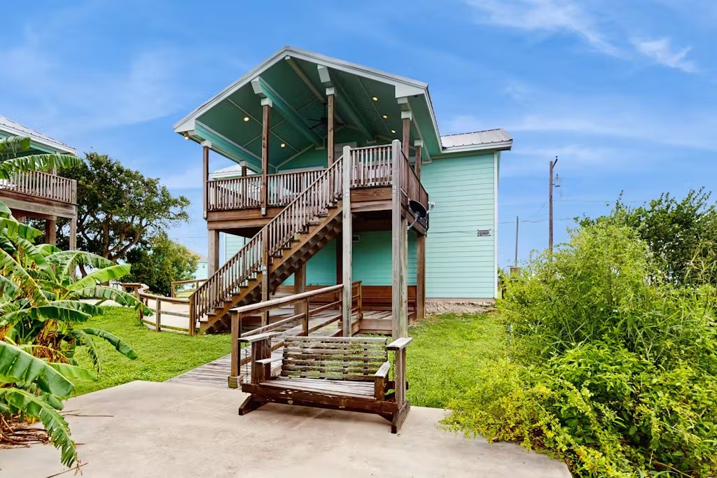 370, 374 Copano Ridge Road Property Photo 2
