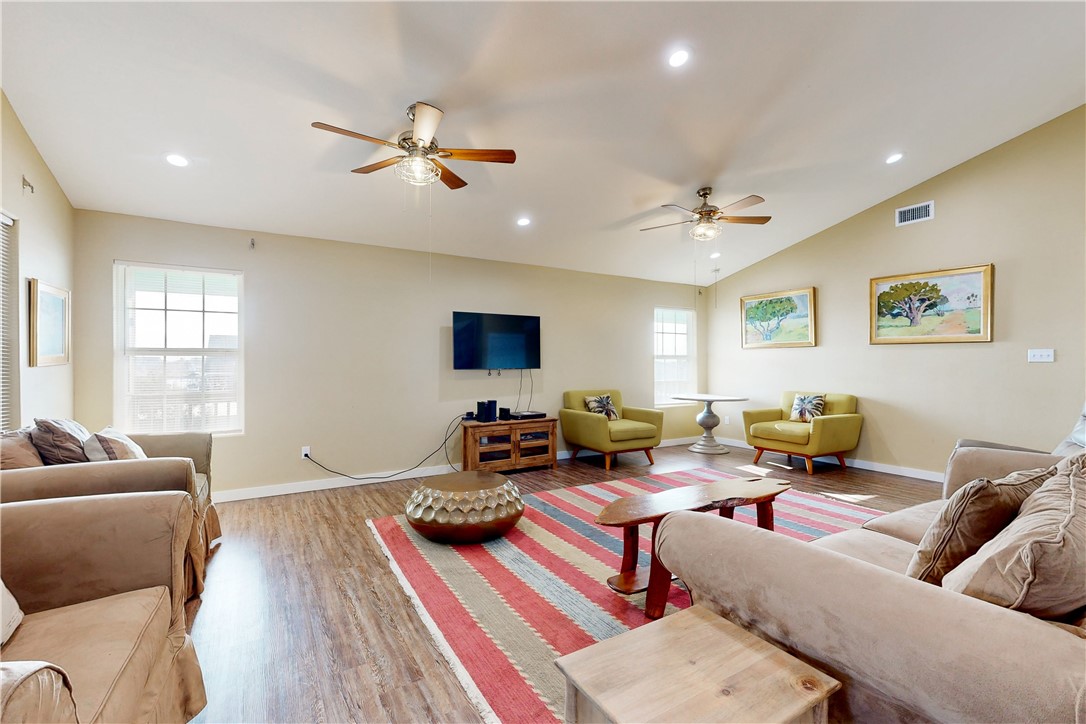 370, 374 Copano Ridge Road Property Photo 7