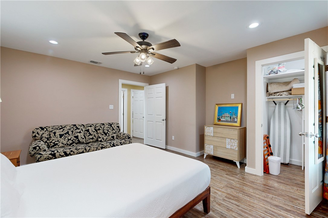 370, 374 Copano Ridge Road Property Photo 9