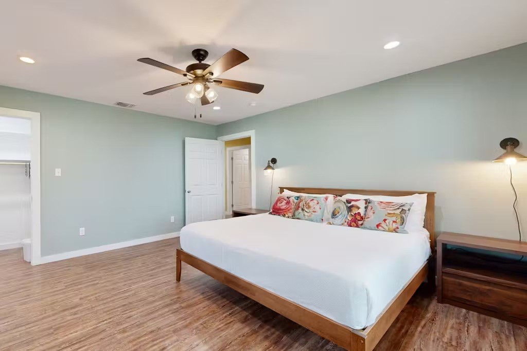 370, 374 Copano Ridge Road Property Photo 10
