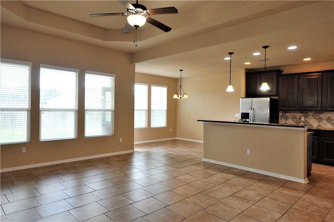 1006 Imperial St Property Photo 3