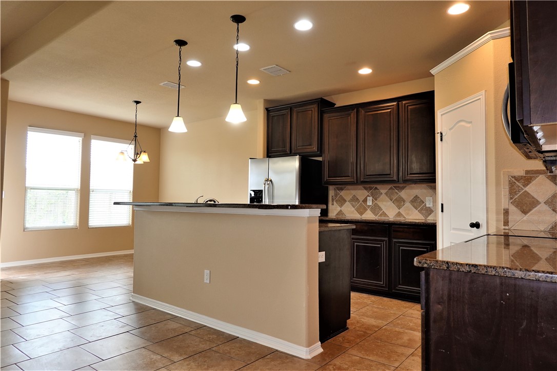 1006 Imperial St Property Photo 9