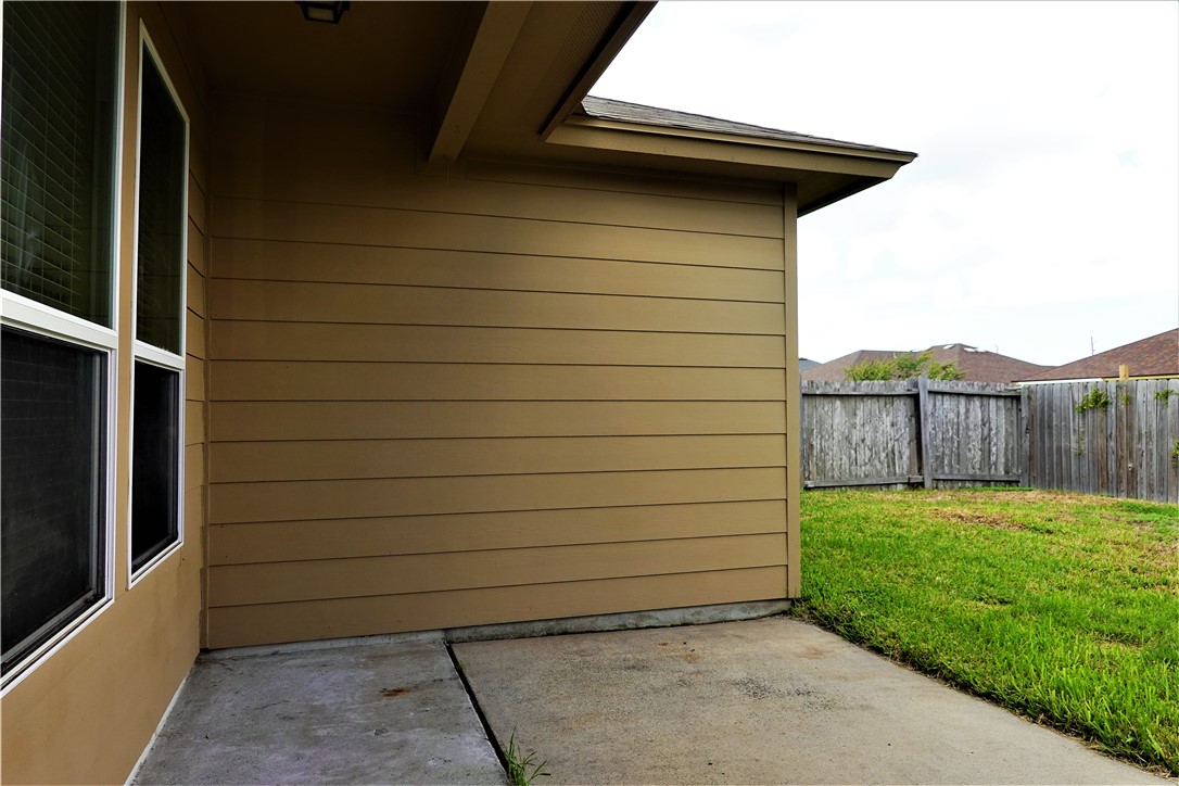 1006 Imperial St Property Photo 16