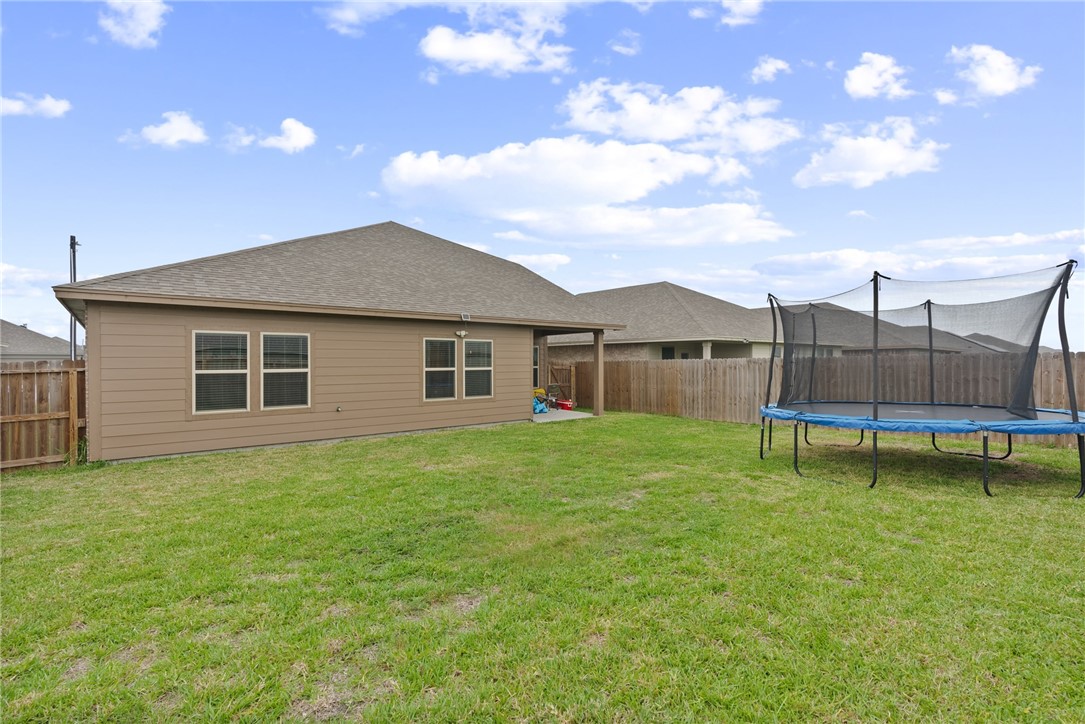 7221 Tristan Dr Property Photo 26