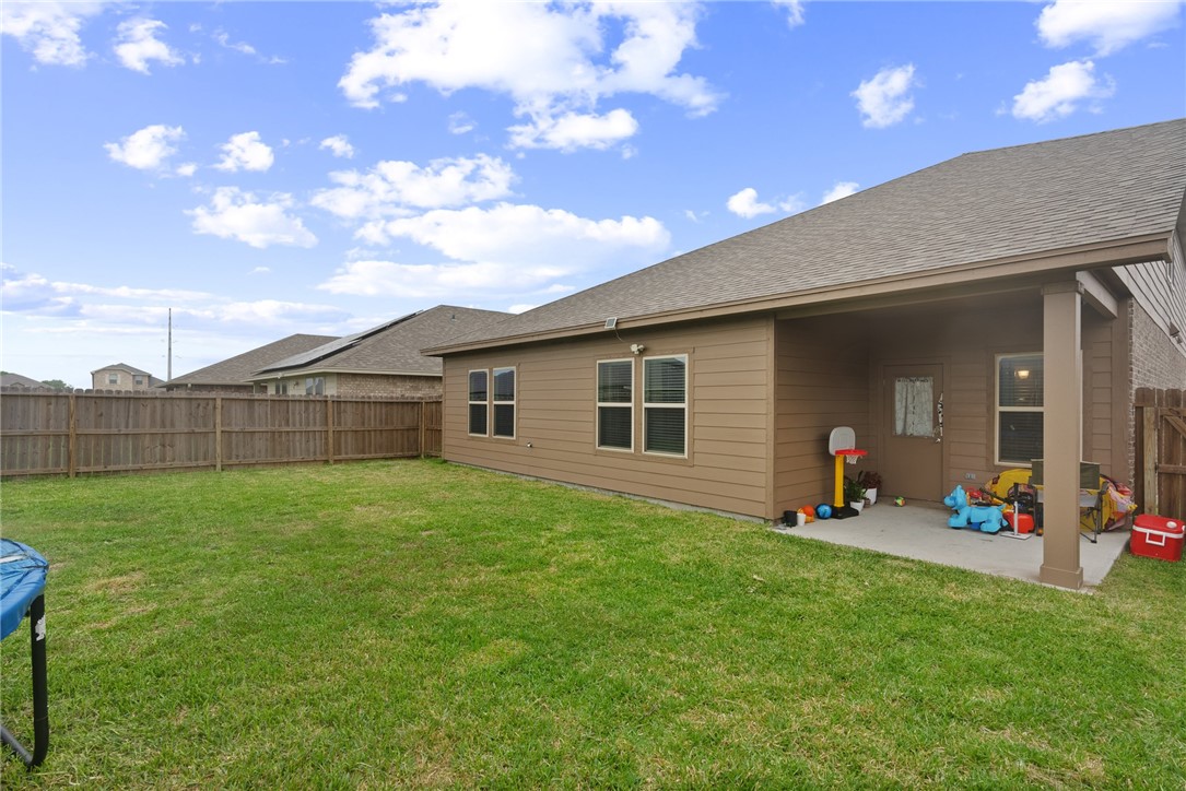 7221 Tristan Dr Property Photo 27