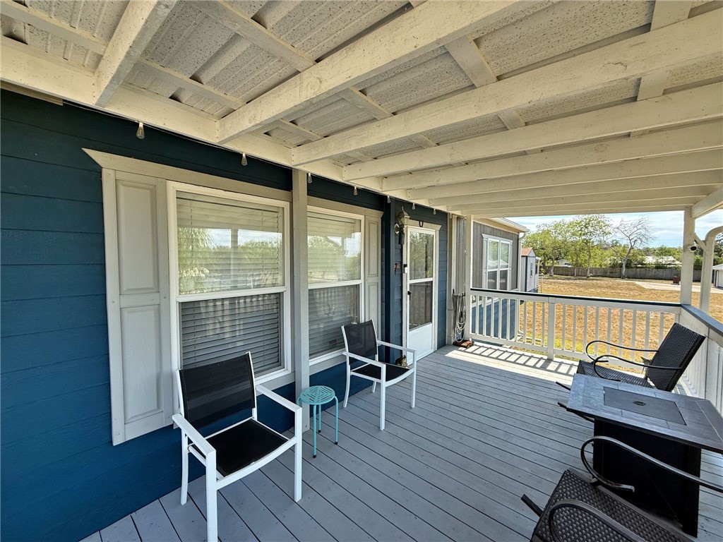 130 Hawkins Dr Property Photo 3