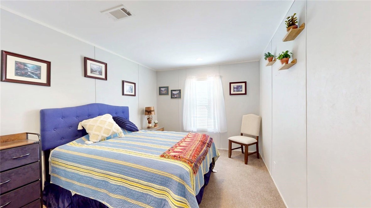 130 Hawkins Dr Property Photo 18