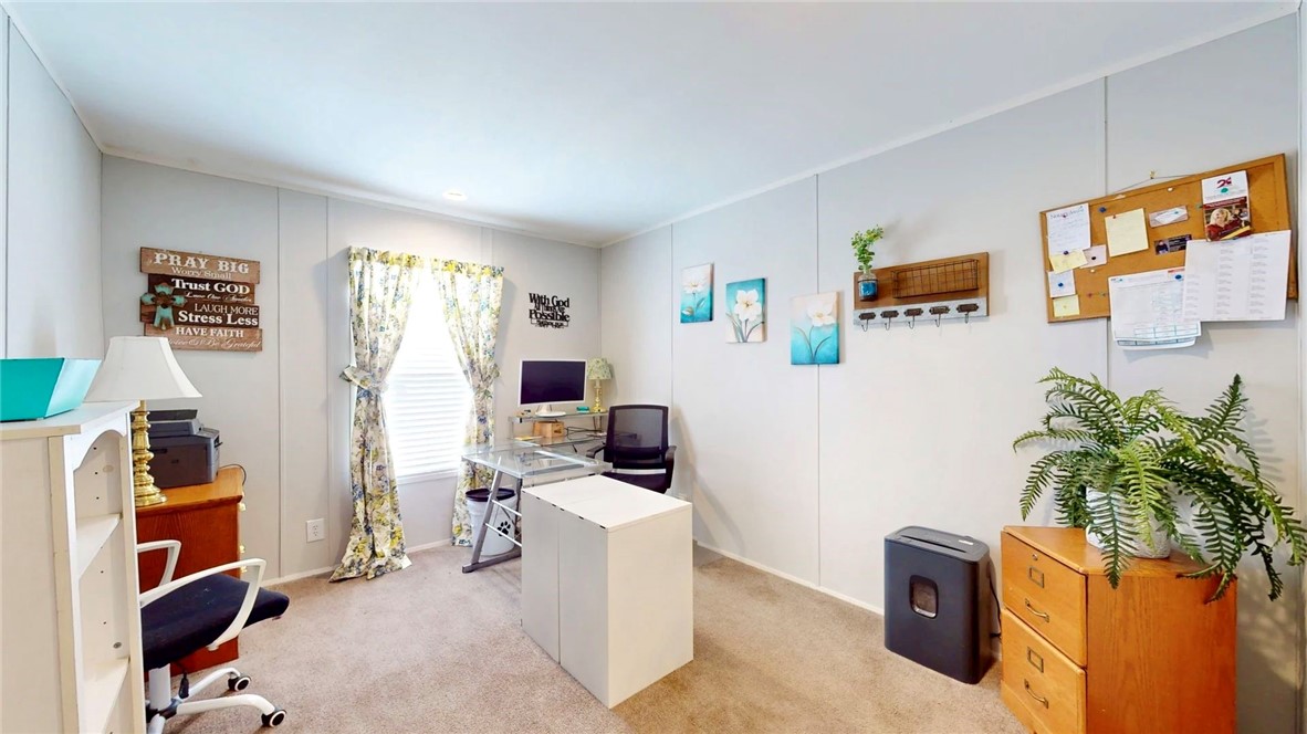 130 Hawkins Dr Property Photo 24