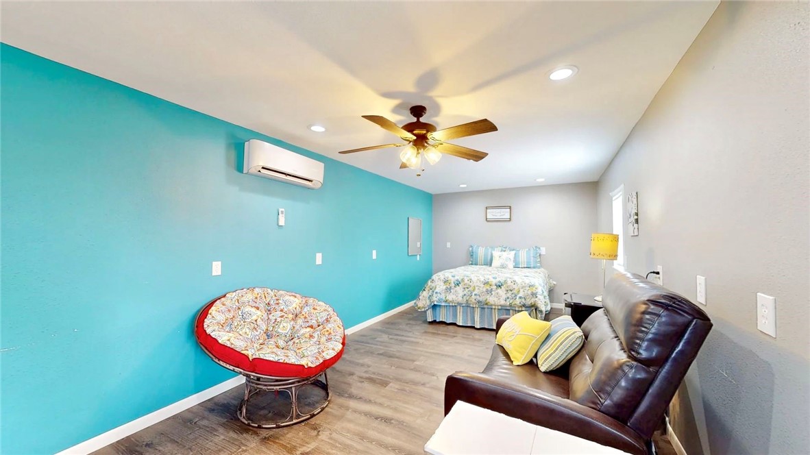 130 Hawkins Dr Property Photo 28