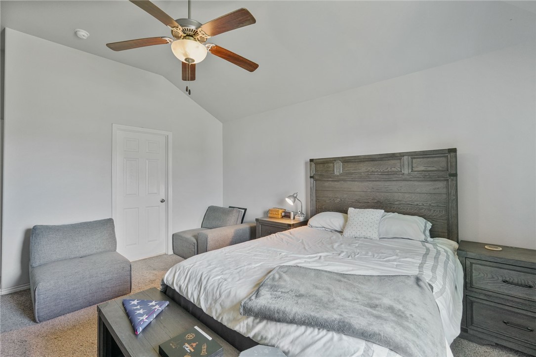 9422 English Oak Dr Property Photo 15