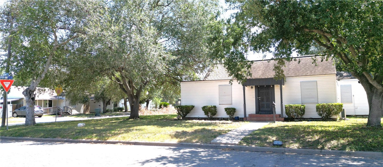 1140 Gresham Property Photo 3