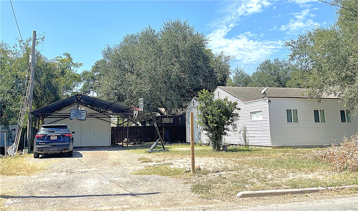 1140 Gresham Property Photo 7