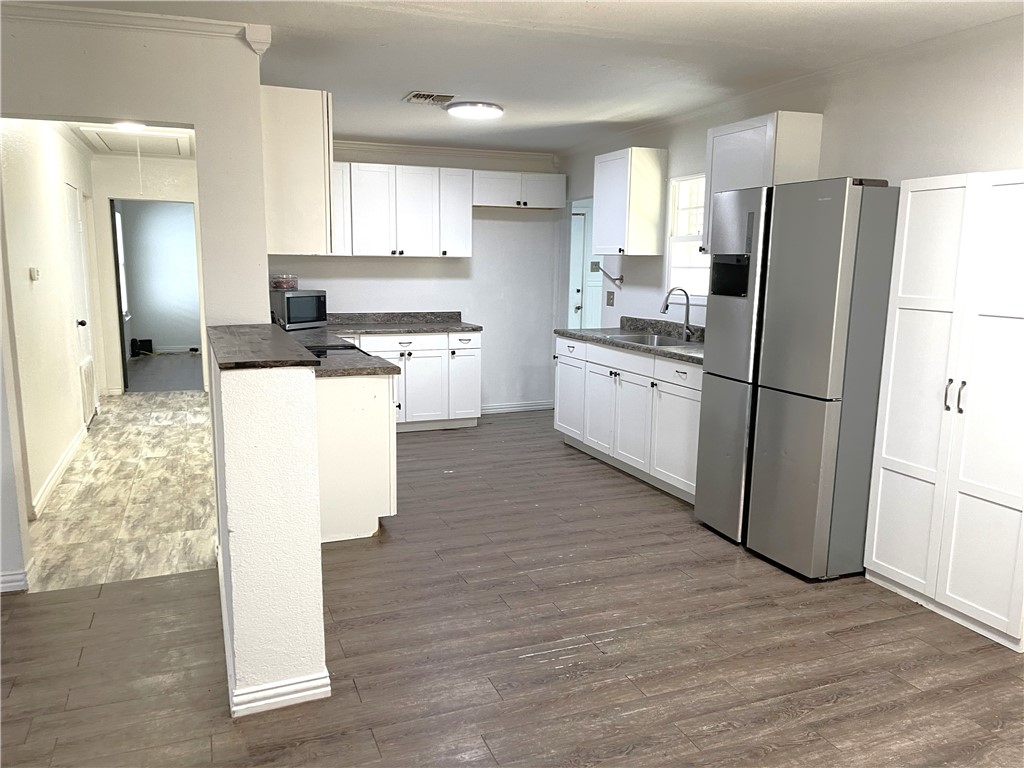 1140 Gresham Property Photo 13