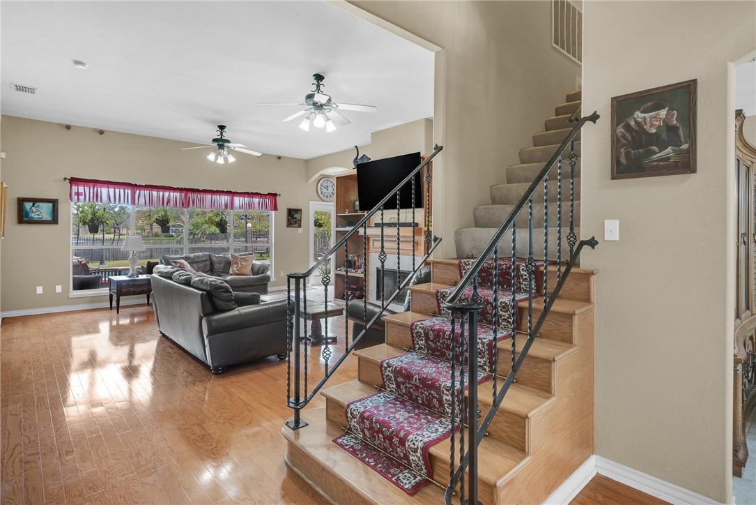 7706 Starnberg Lake Dr Property Photo 4