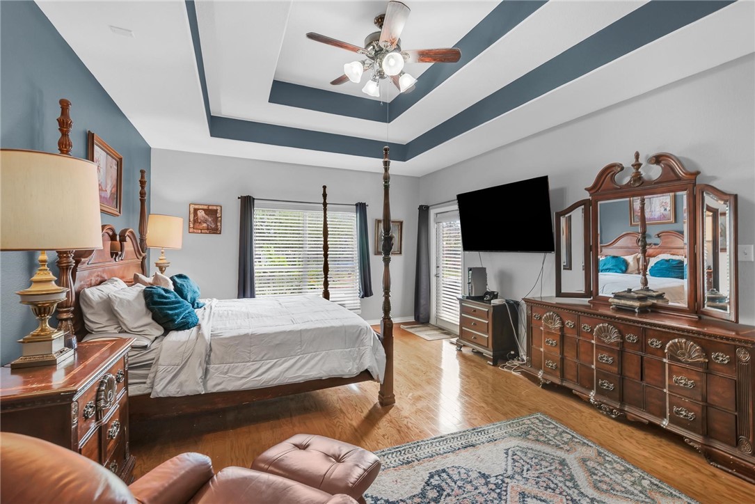 7706 Starnberg Lake Dr Property Photo 17