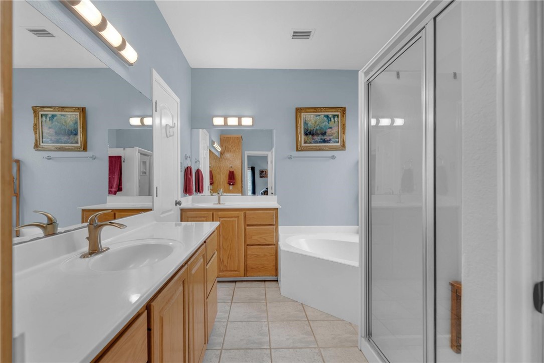 7706 Starnberg Lake Dr Property Photo 18