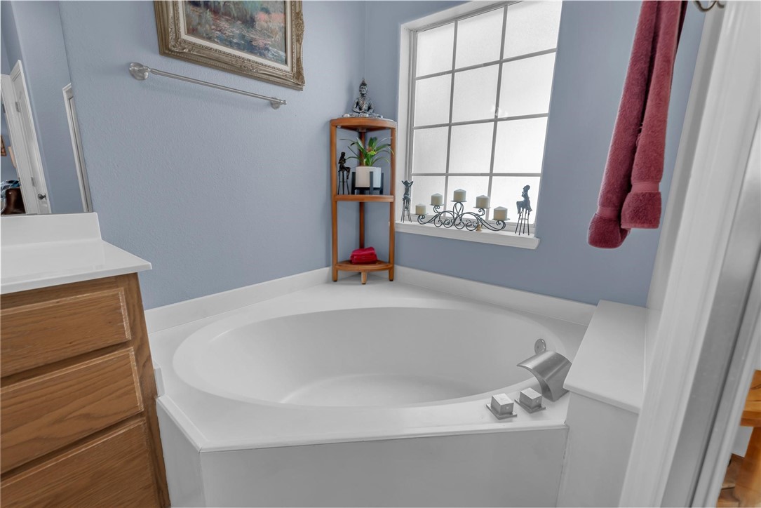 7706 Starnberg Lake Dr Property Photo 19