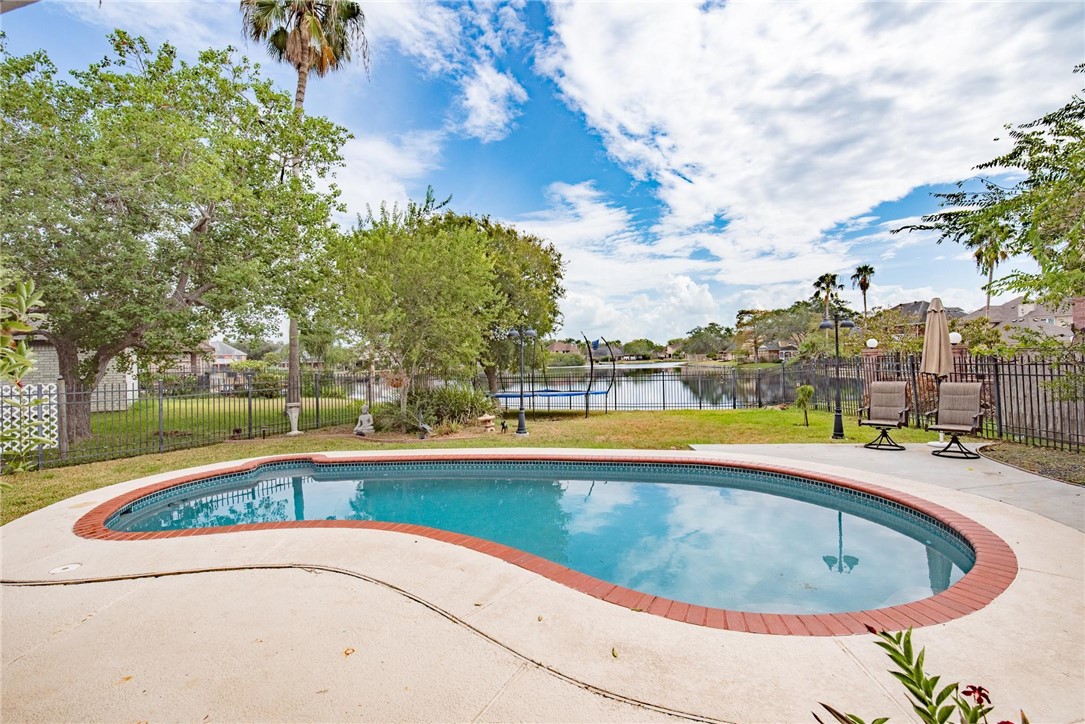 7706 Starnberg Lake Dr Property Photo 35