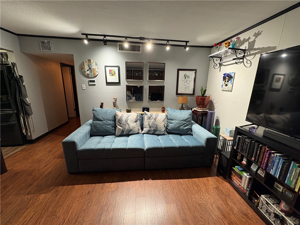 3402 Ocean Dr 18 Property Photo 11