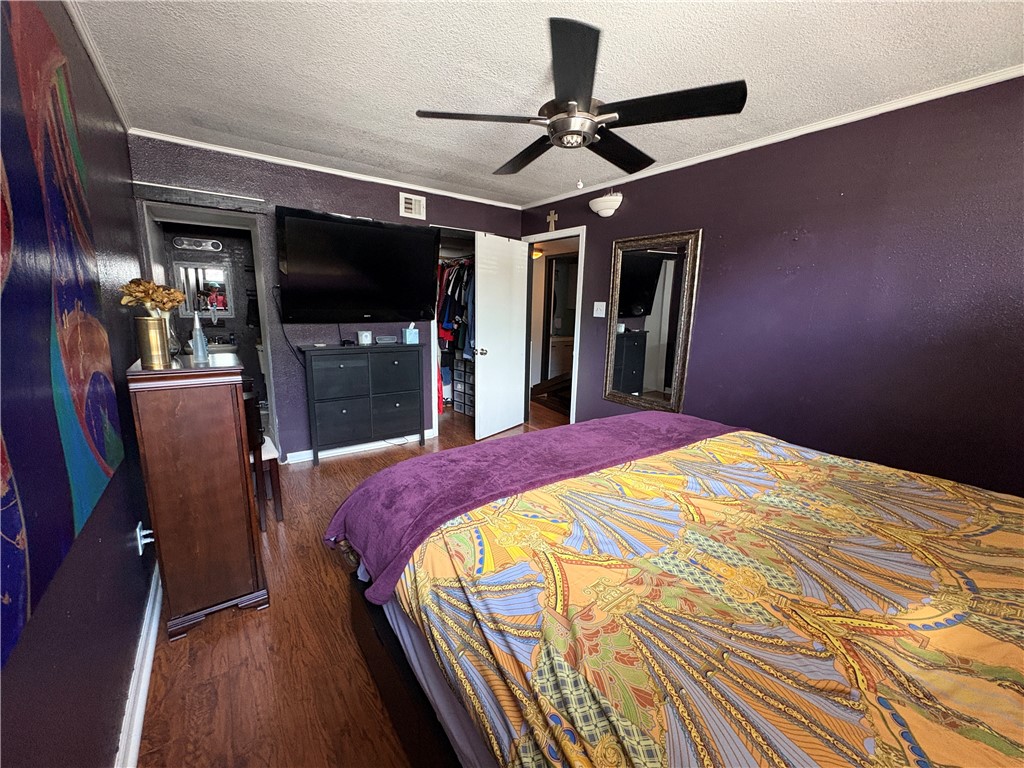 3402 Ocean Dr 18 Property Photo 17