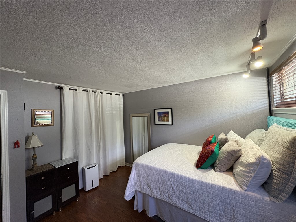 3402 Ocean Dr 18 Property Photo 24