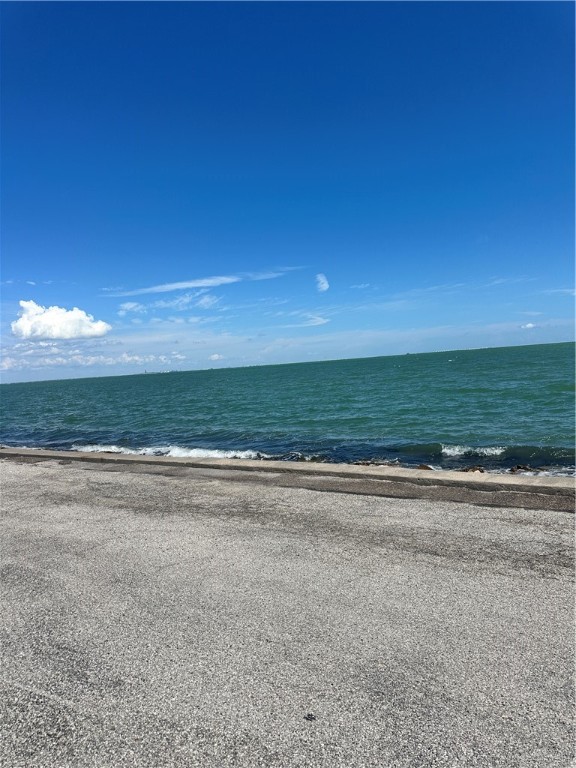 3402 Ocean Dr 18 Property Photo 32