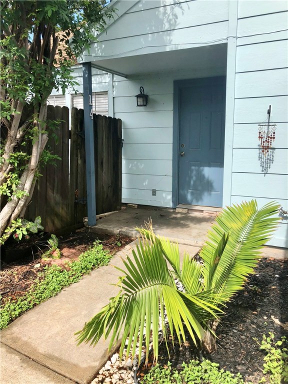 7252 The Mansions Dr L4 Property Photo 1