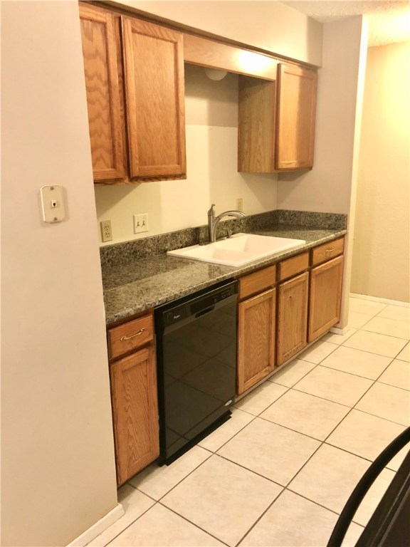 7252 The Mansions Dr L4 Property Photo 9