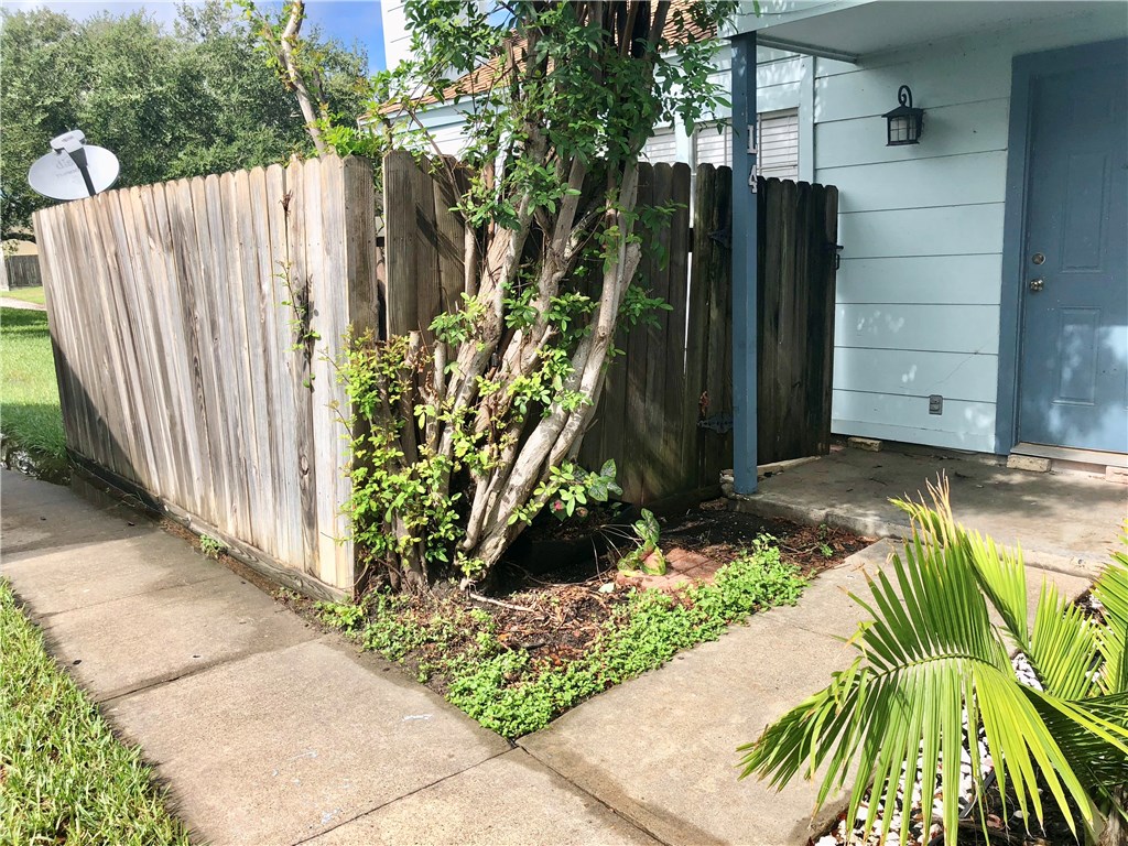 7252 The Mansions Dr L4 Property Photo 19