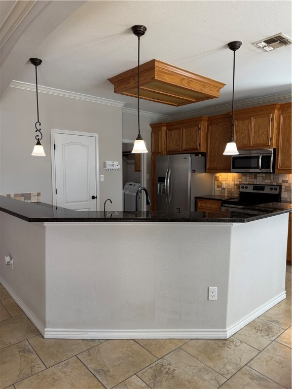 16113 Broomsedge St Property Photo 6