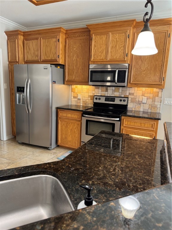 16113 Broomsedge St Property Photo 7