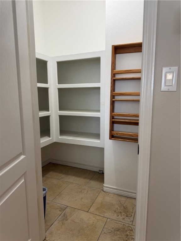 16113 Broomsedge St Property Photo 9