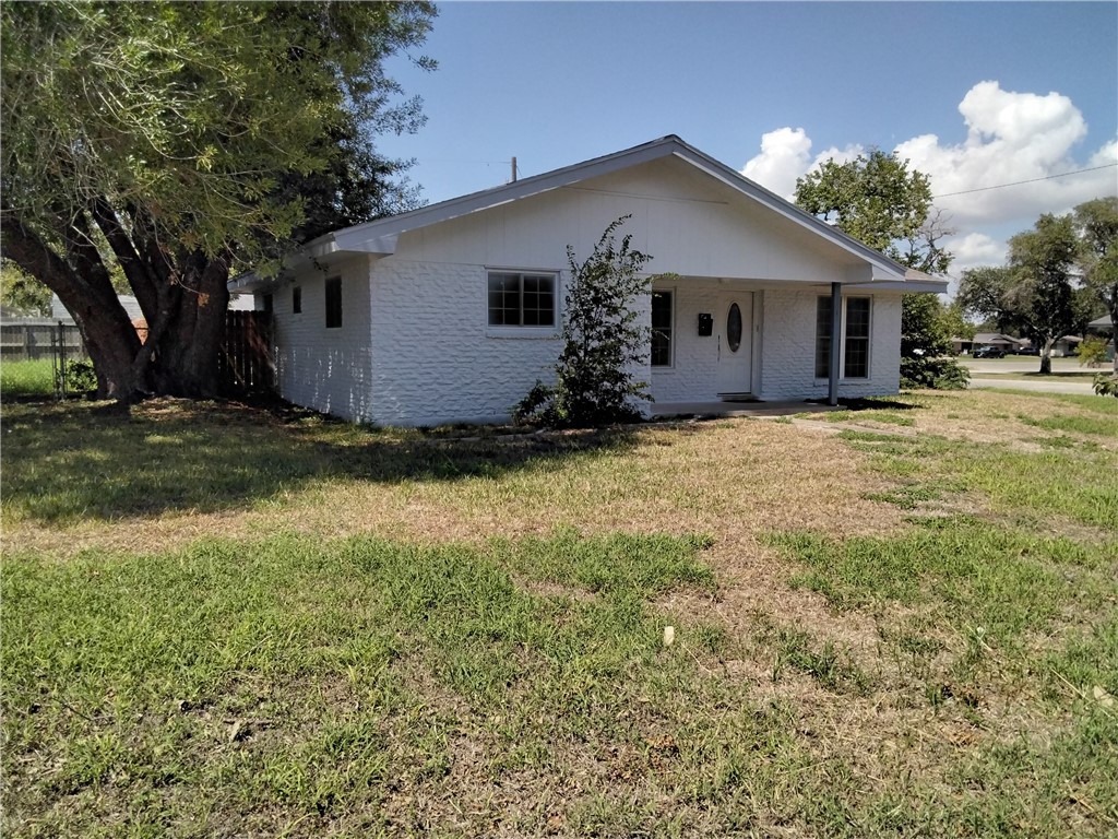 1611 Crosby St Property Photo 1